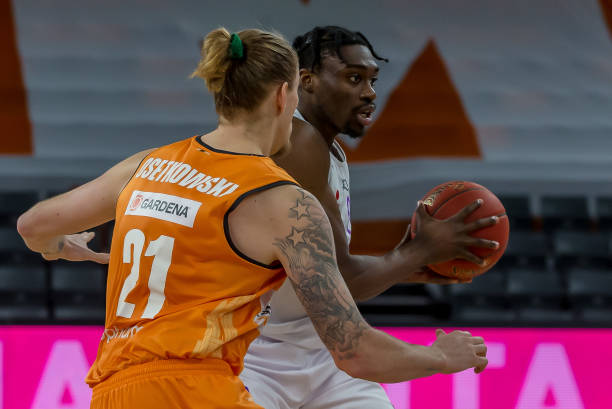 也能为俱乐 也能为俱乐