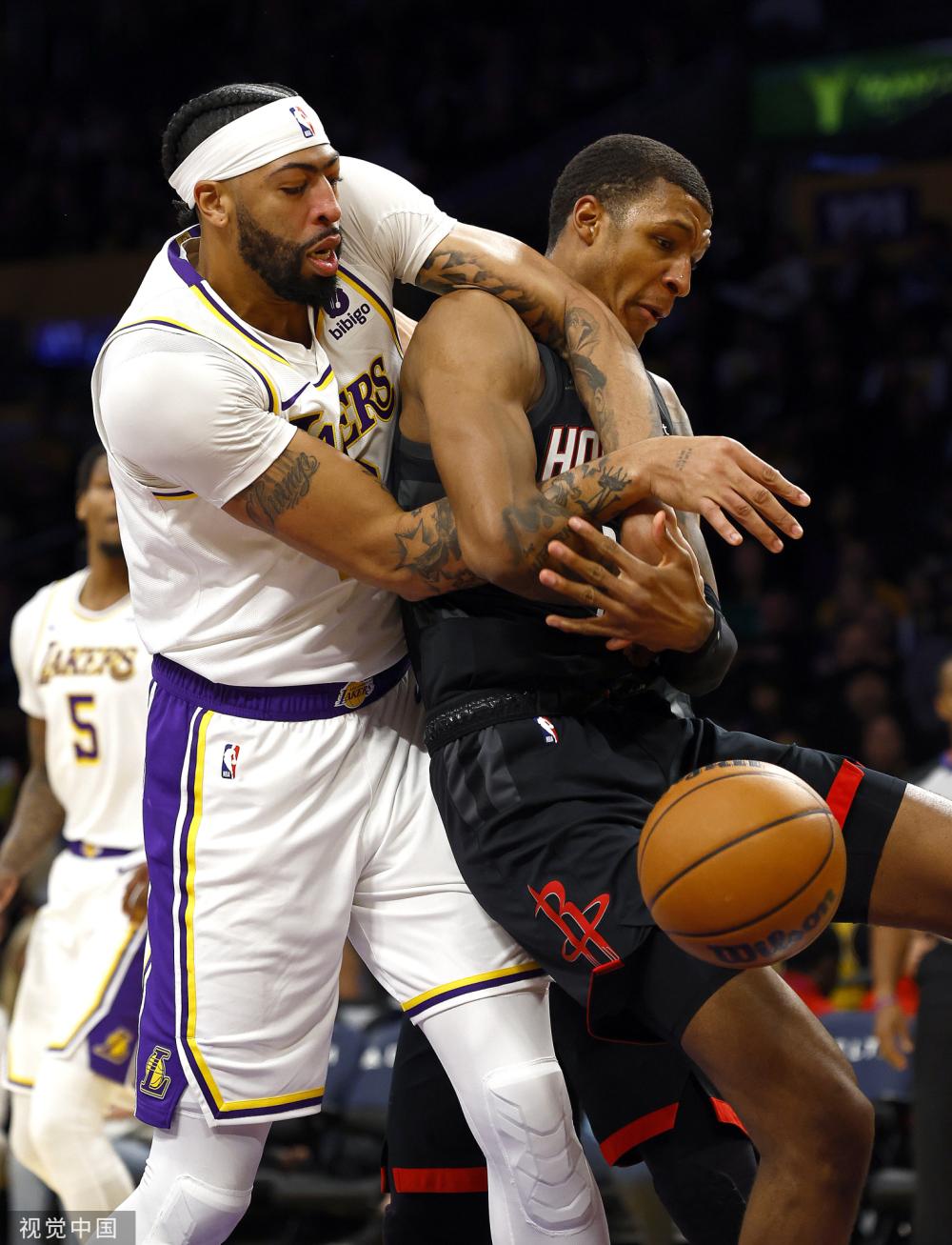 他依然处于 他依然处于