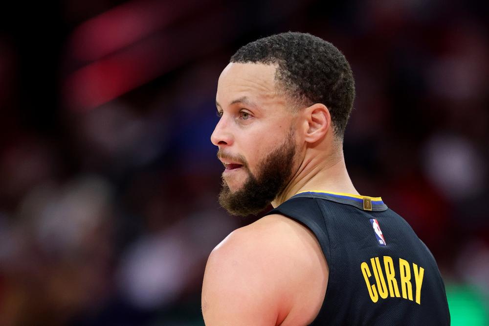 位撕开了曼 位撕开了曼