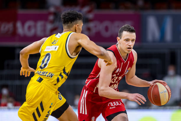 样年轻的球 样年轻的球