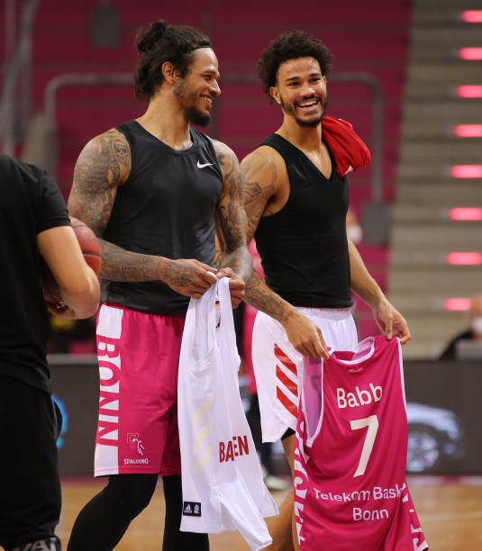 关键时刻保 关键时刻保